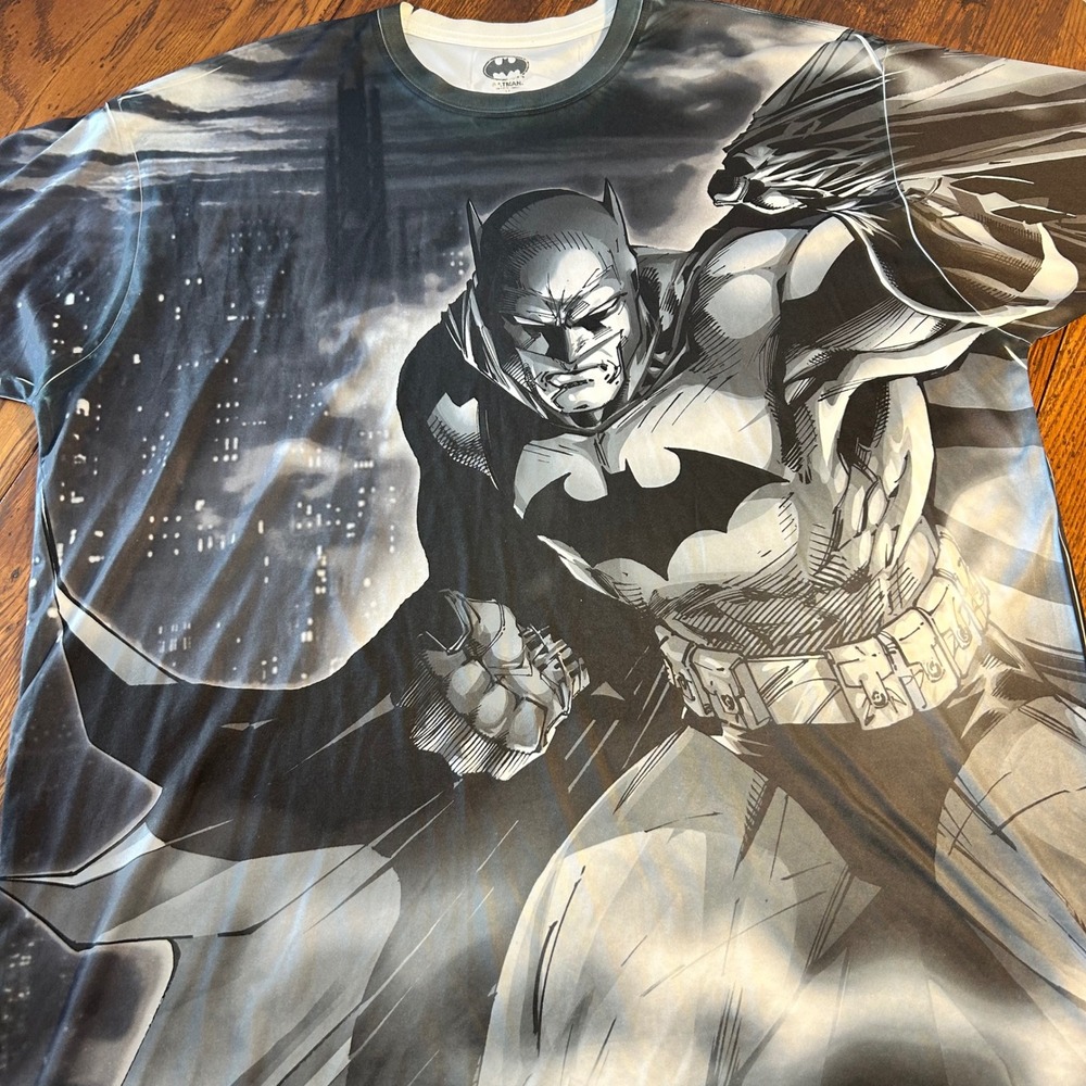 Batman DC Comics All Over Print T-Shirt Mens 2XL Gray Black Gotham City‎ Graphic